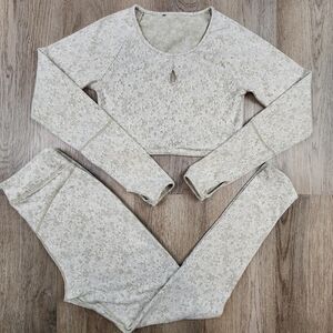 Gymshark Fleur Texture Leggings and Long Sleeve Top Set size S.